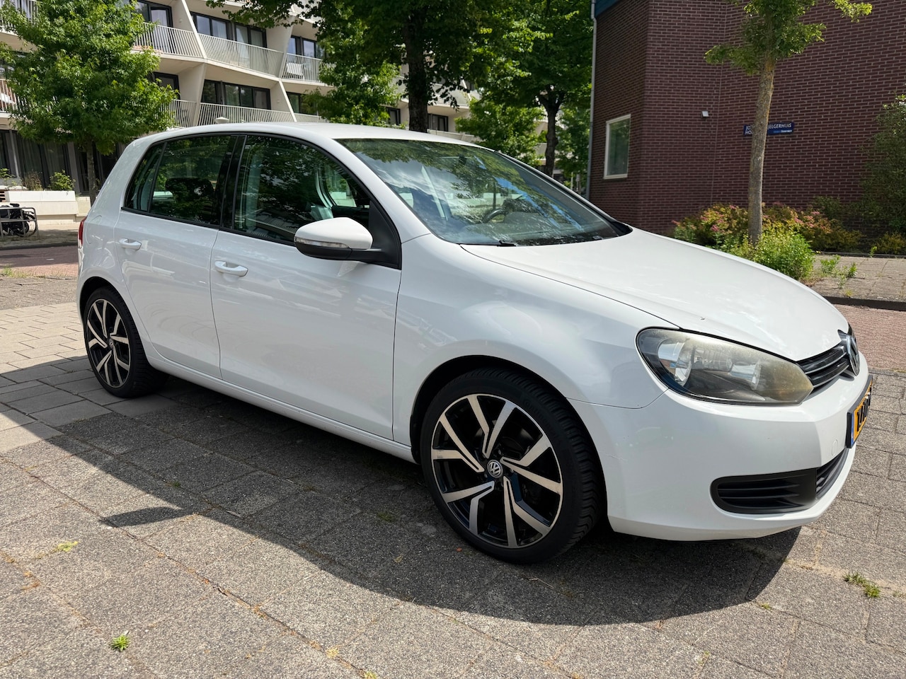 Volkswagen Golf - 1.4 TSI Comfortline NW APK Snow White - AutoWereld.nl