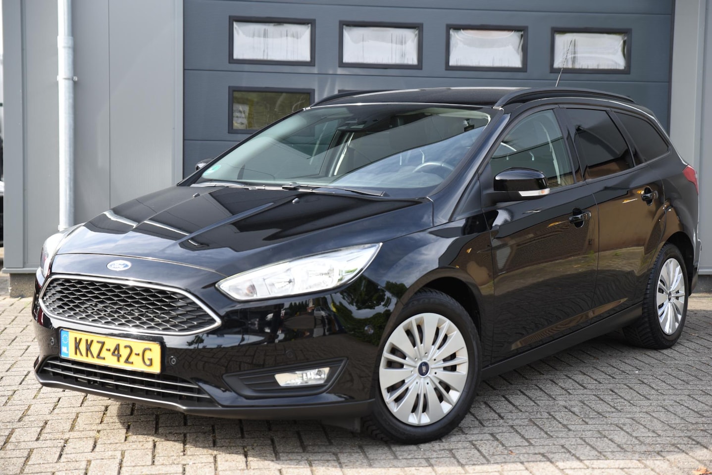 Ford Focus Wagon - 1.0 Trend Dealeronderhouden / Distributieriem 2025 vernieuwd - AutoWereld.nl
