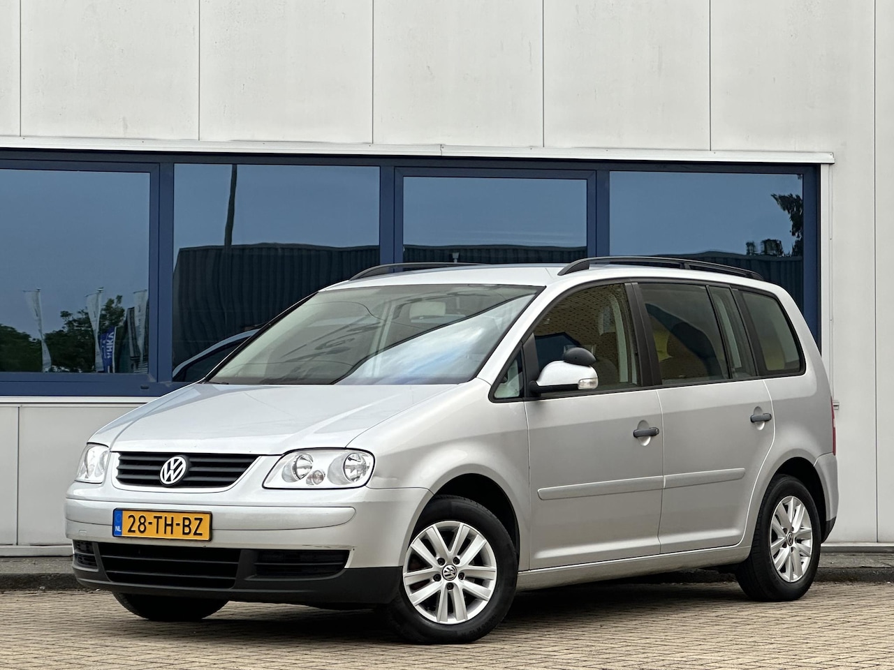 Volkswagen Touran - 1.6 Optive II l 1e Eigenaar l Dealeronderhouden l 142.136 km l NAP l - AutoWereld.nl