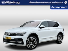 Volkswagen Tiguan Allspace - 1.5 TSI Highline Business R 7p. / Pano / Leder / Navigatie / App connect / Camera / Parkee