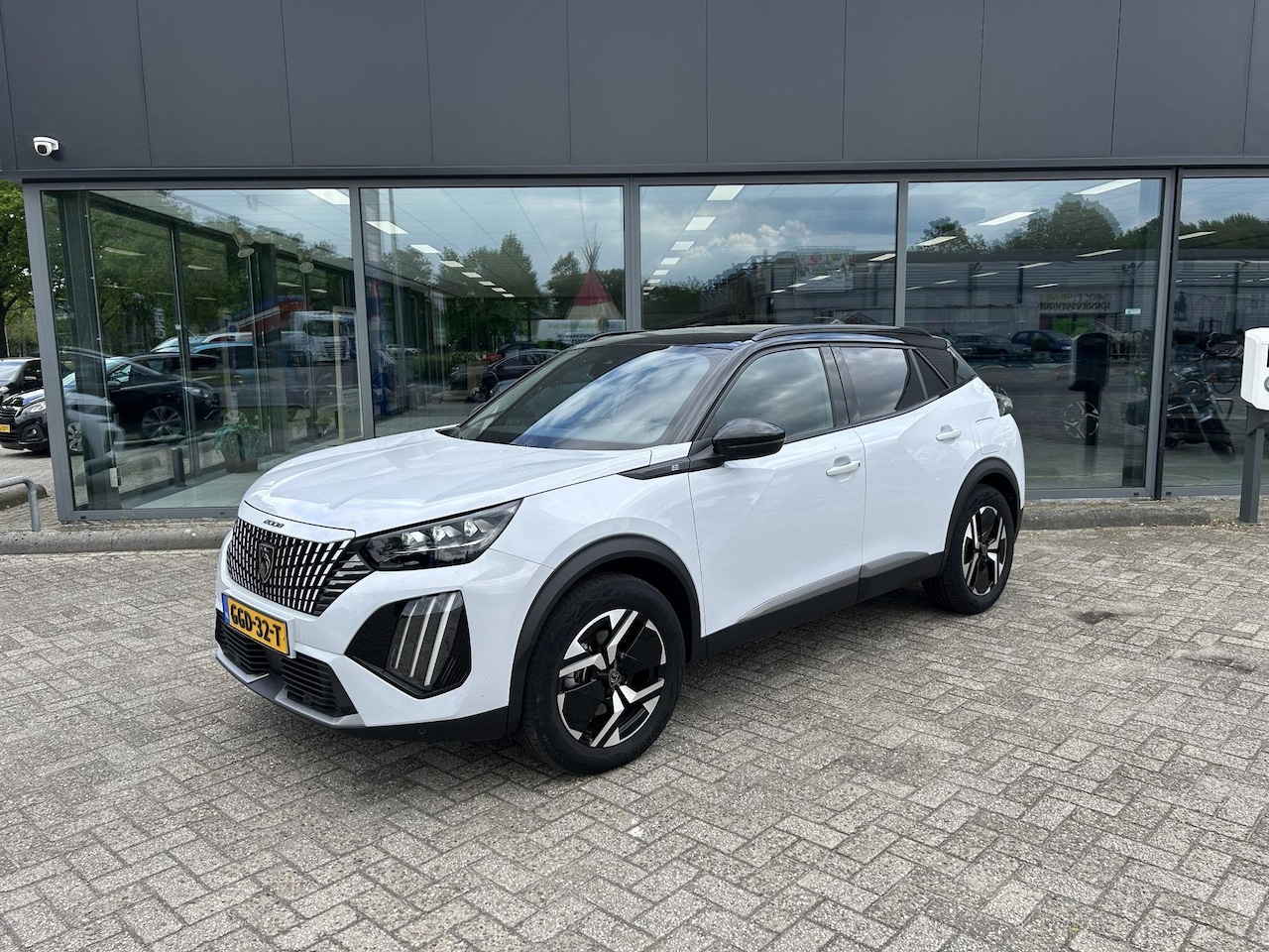 Peugeot e-2008 - EV GT 54 kWh EV GT 54 kWh - AutoWereld.nl