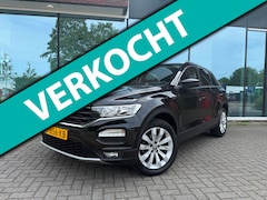 Volkswagen T-Roc - 1.5 TSI Style Business - Automaat - Navi - Camera - Trekhaak - Org.NL
