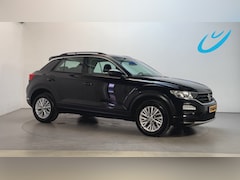 Volkswagen T-Roc - 1.0 TSI 110pk Style Business Stoelverwarming Parkeersensoren Navigatie DAB+ App-Connect