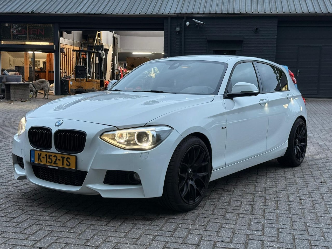 BMW 1-serie - 118i Business+ - AutoWereld.nl