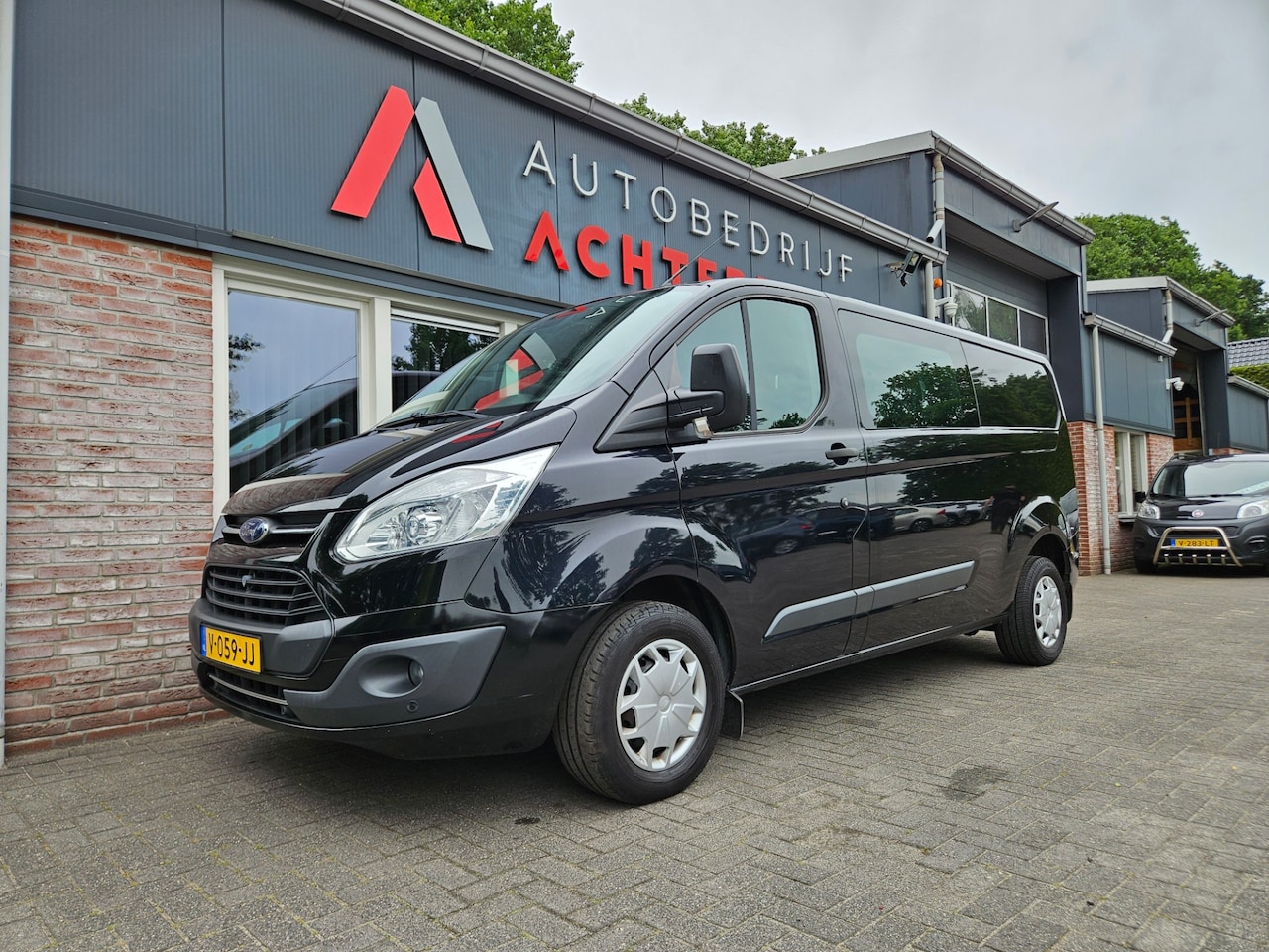 Ford Transit Custom - 290 2.0 TDCI L2H1 Trend DC Dubbele Cabine! 6-Zitplaatsen! Trekhaak! Airco! Nette Bus! Euro - AutoWereld.nl