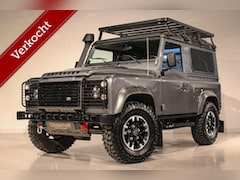 Land Rover Defender - 2.2 D HT 90" XTech grijs kenteken