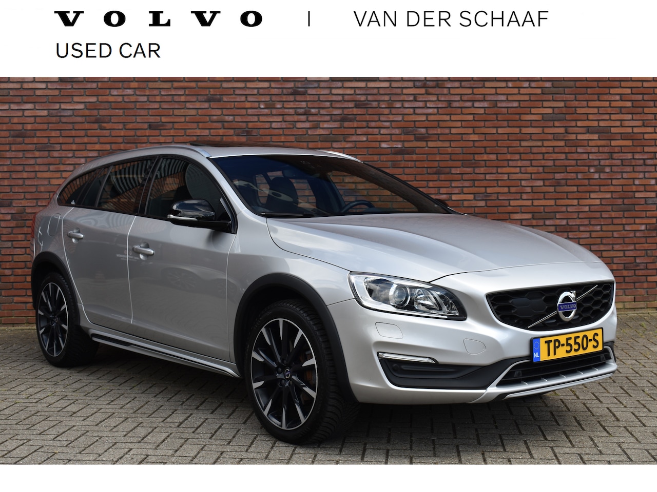 Volvo V60 Cross Country - T5 245PK Automaat Polar+ Luxury / 19'' Bor / Schuif-/kanteldak / El. Stoelen / Dubbel glas - AutoWereld.nl