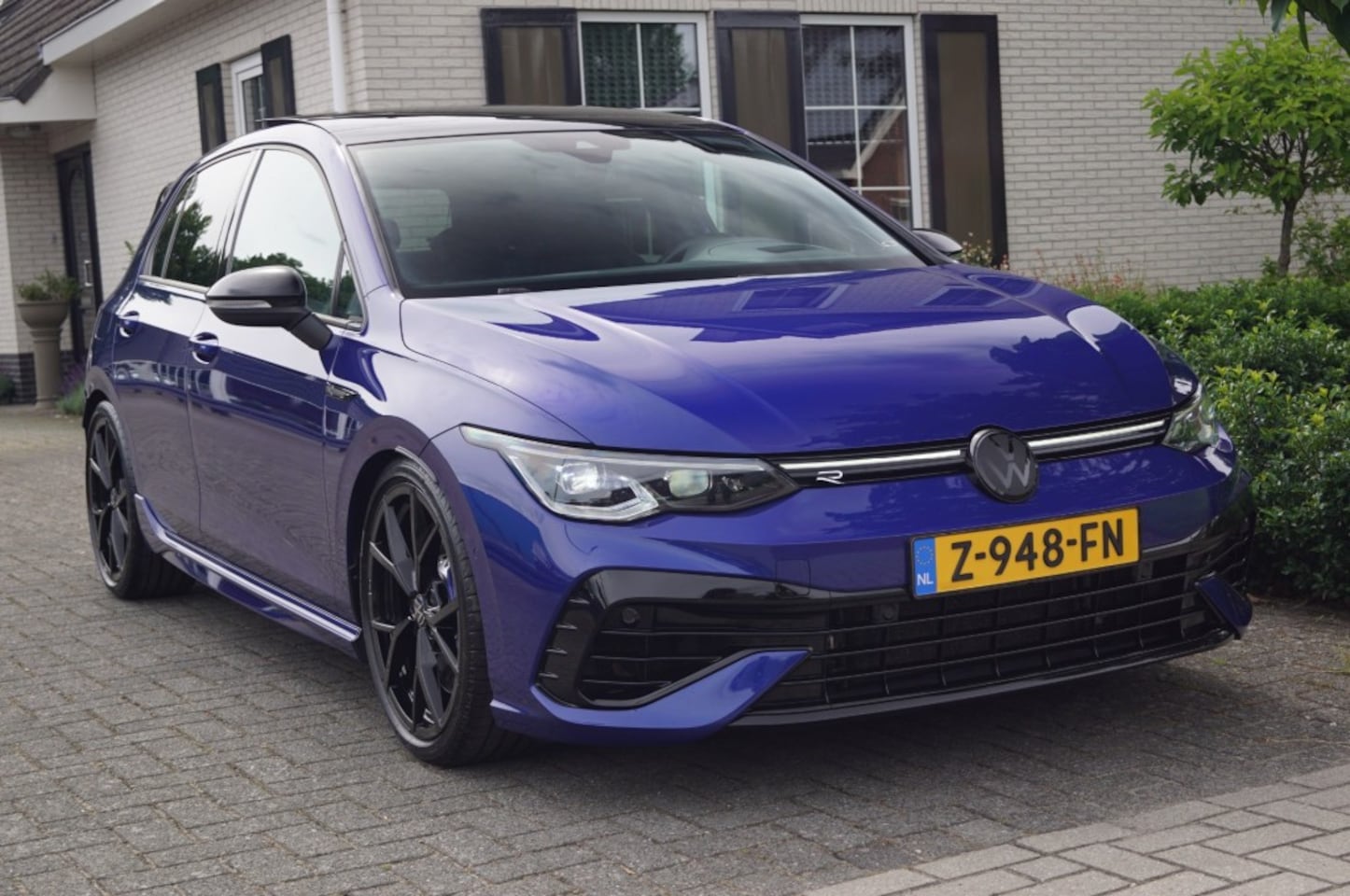 Volkswagen Golf - R Performance 2.0 TSI (425pk) DSG Akra/Leer/Pano/IQ Light/Drift/Vol - AutoWereld.nl