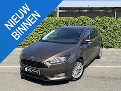 Ford Focus - 1.0 Titanium * Carplay * Nieuwe Distributie * Garantie