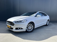 Ford Mondeo - 1.5 Titanium 161 PK WIT METALLIC PANO DAK TREKHAAK NAVI CRUISE ECC
