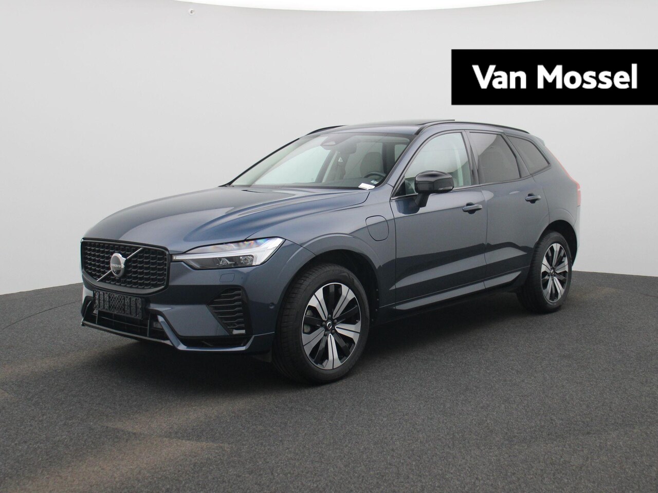 Volvo XC60 - T6 PHEV 4x4 Plus Bright Aut. | LEDEREN BEKLEDING | PANORAMADAK | APPLE CARPLAY | ANDROID A - AutoWereld.nl