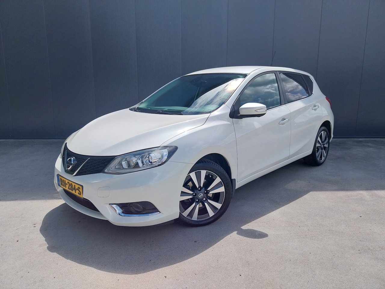 Nissan Pulsar - 1.2 DIG-T Tekna 360 CAMERA LEER LED NAVI CRUISE ECC AFNB TREKHAAK - AutoWereld.nl