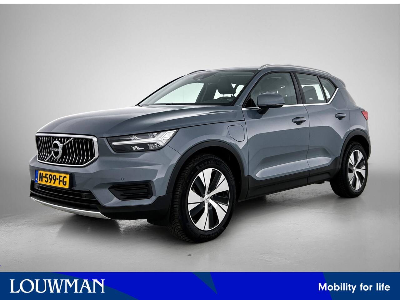 Volvo XC40 - 1.5 T4 Recharge Inscription Expression Trekhaak | Stoelverwarming | Stuurverwarming | Navi - AutoWereld.nl