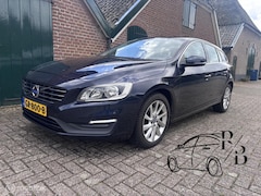 Volvo V60 - 2.0 D2 Momentum Business NAVI AIRCO CRUISE CONTROL