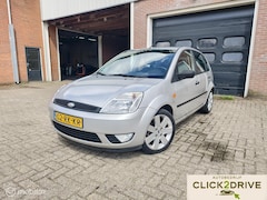 Ford Fiesta - 1.4 Automaat, Airco, NAP, voorruitverwarming