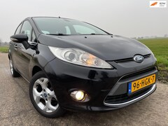 Ford Fiesta - 1.4 Titanium / 5 drs clima pdc