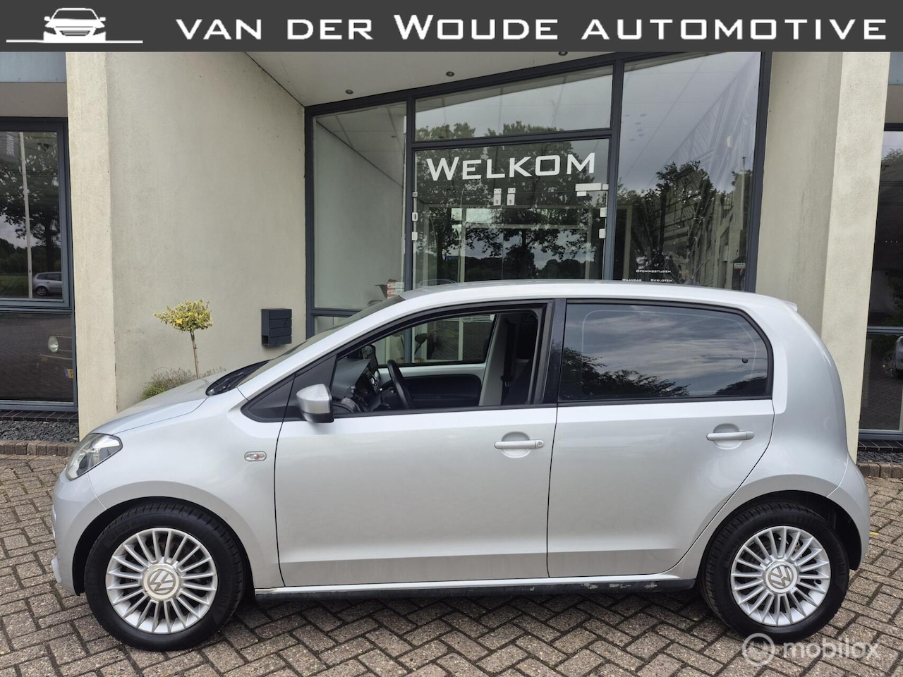 Volkswagen Up! - 1.0 high up! BM Airco|Cruise|Navi|5DRS,! - AutoWereld.nl