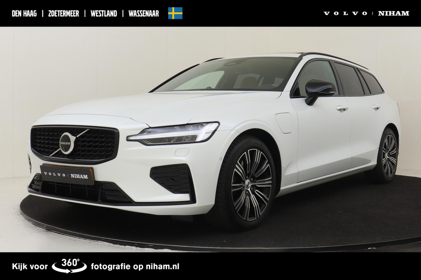 Volvo V60 - T6 PLUG-IN HYBRID AWD ULTRA DARK *FULL OPTIONS!* -PANO.DAK|BOWERS&WILKINS|GEVENT.LEDER+MAS - AutoWereld.nl