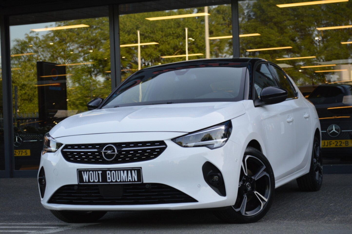 Opel Corsa - 1.2 Turbo 100 pk Elegance Led Panorama Camera CarPlay Pdc - AutoWereld.nl