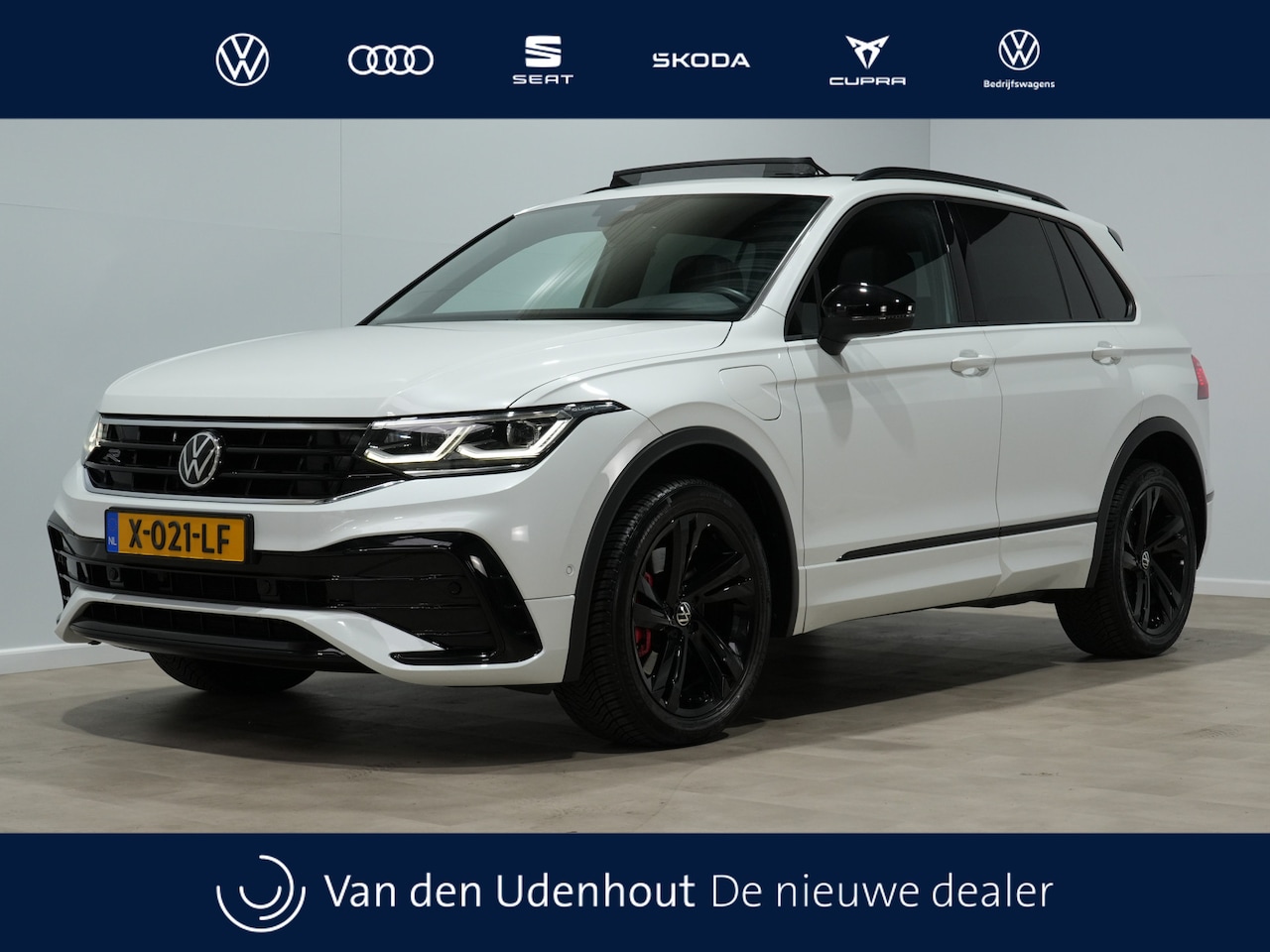 Volkswagen Tiguan - 1.4 TSI eHybrid R-Line Business+ | Panorama | Matrix-LED | BlackStyle | Keyless | 19" 253 - AutoWereld.nl