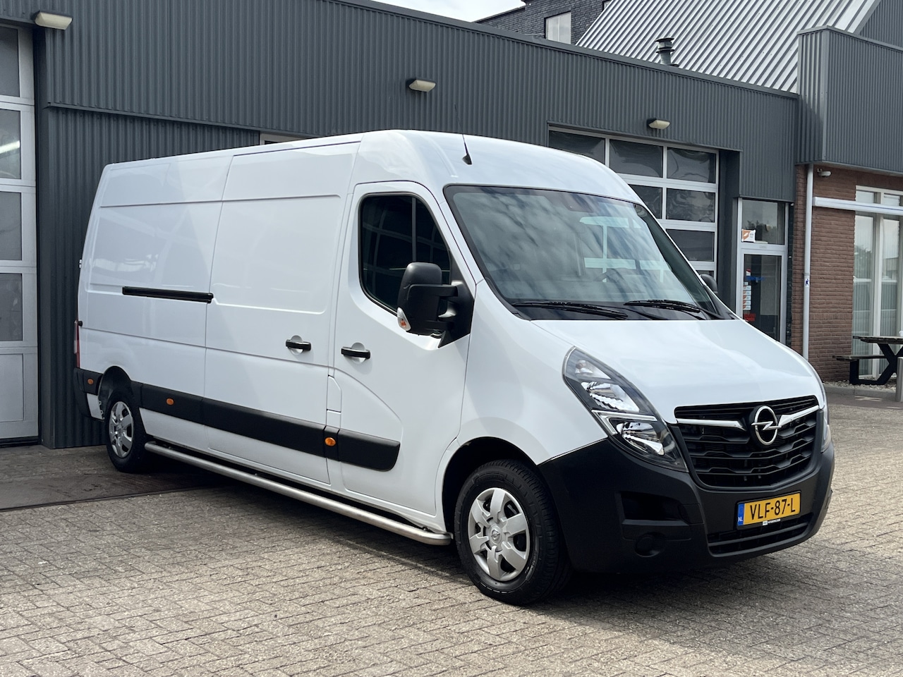 Opel Movano - 2.3 Turbo L3H2 Euro 6 Airco Cruise controle Schuifdeur 1e eigenaar Sitebars Treeplank Tele - AutoWereld.nl