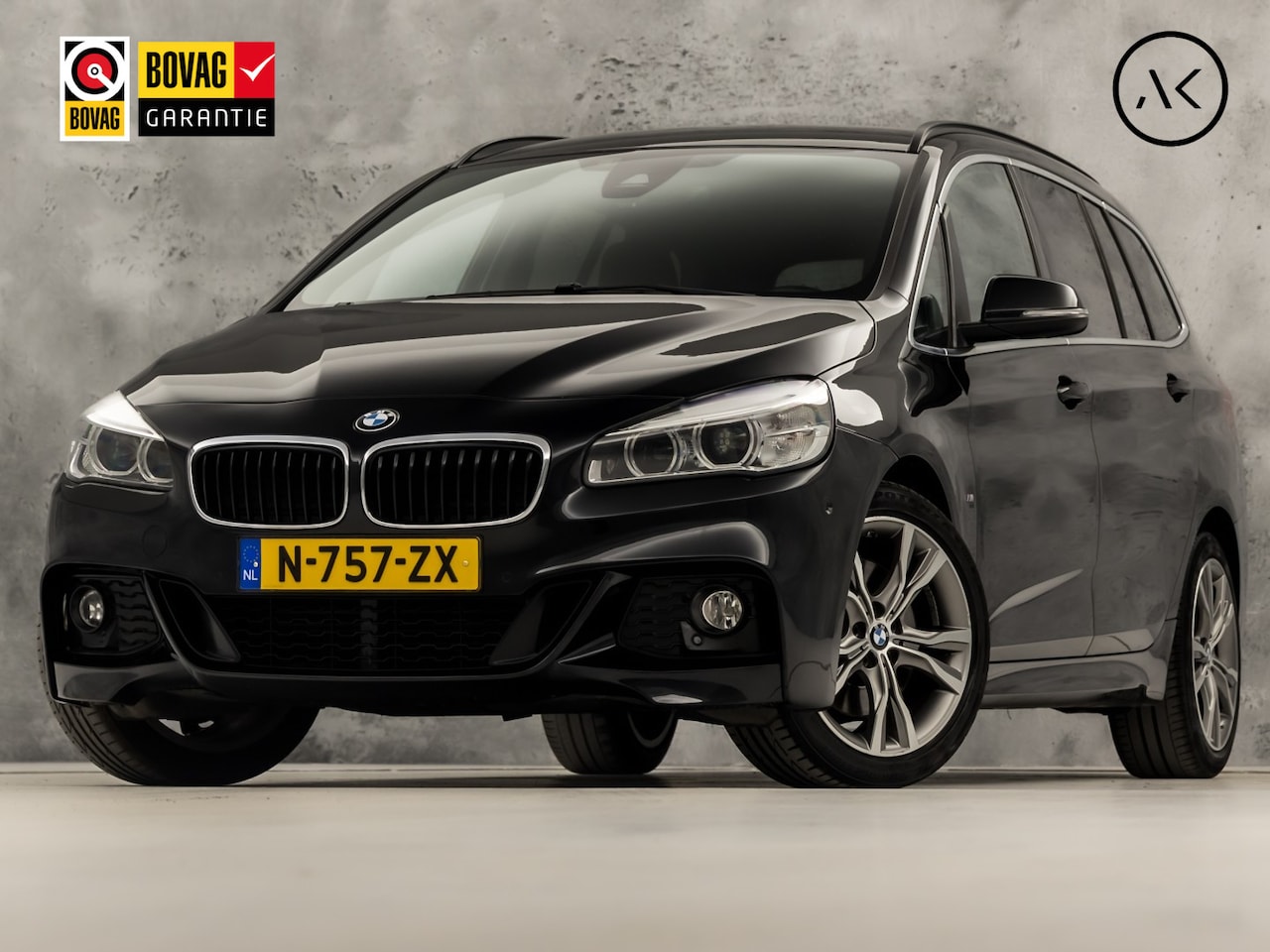 BMW 2-serie Gran Tourer - 220i M Sport High Executive 7 Persoons 192Pk Automaat (NAVIGATIE, M PAKKET, TREKHAAK, LEDE - AutoWereld.nl