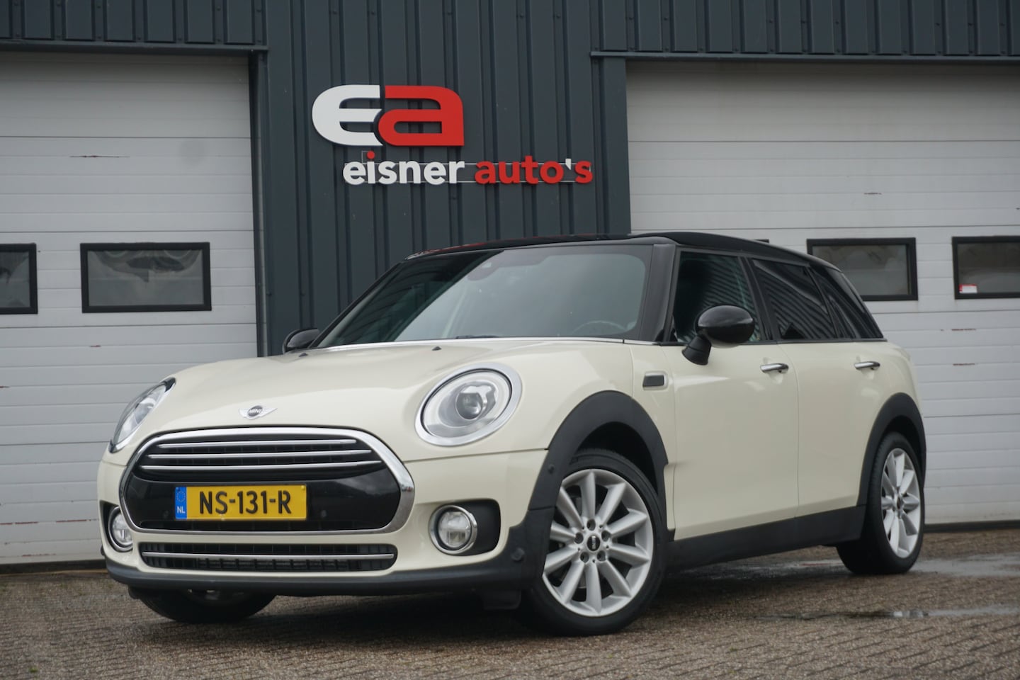 MINI Clubman - 1.5 Cooper Chili Automaat | PANO DAK | LED/XENON | STOELVERW. | LEDER | ECC | - AutoWereld.nl