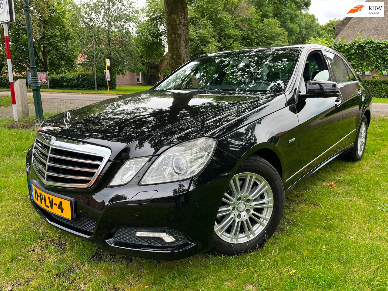 Mercedes-Benz E-klasse - 200 CGI AUT/NAV/LEDER / APK 21-3-27 - AutoWereld.nl