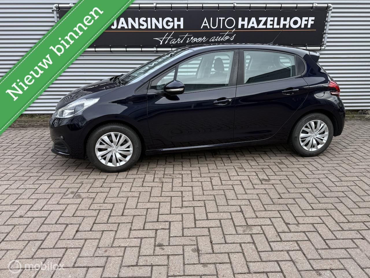 Peugeot 208 - 1.2 PureTech Active Automaat met maar 40.657km | PDC Achter | Navigatie | Cruise | Bluetoo - AutoWereld.nl