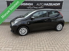 Toyota Aygo - 1.0 VVT-i x-play Als Nieuw | Camera | Airco | Bluetooth | Apple Carplay/Android Auto | Ele