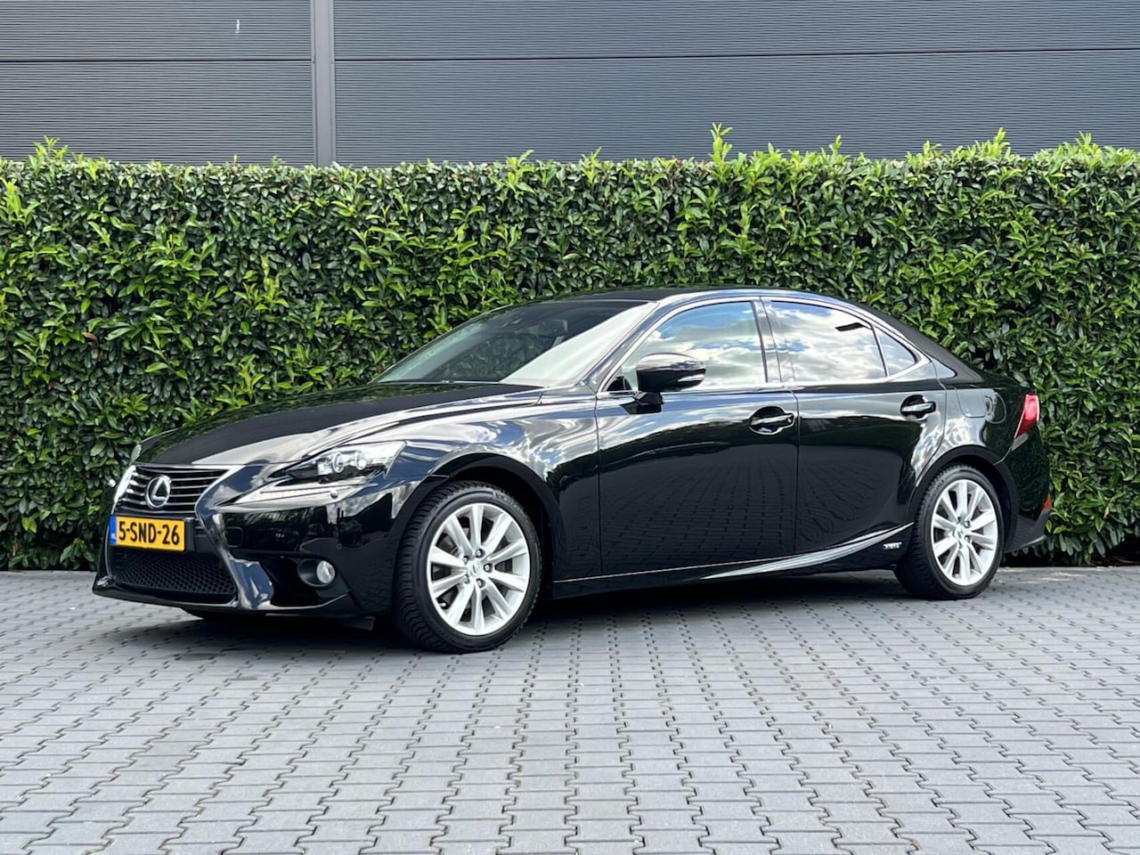 Lexus IS - 300h Edition 300h Edition, NL AUTO, NAP LOGISCH, NAVIGATIE, CRUISE CONTROL, CLIMATE CONTROL, STOEL/STUU - AutoWereld.nl