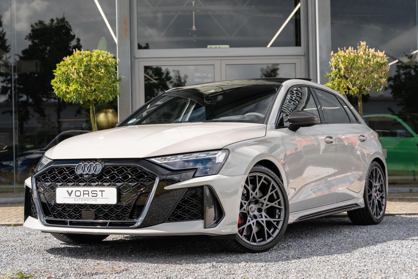 Audi RS3 - 2.5 TFSI RS 3 quattro Pano Sonos Carbon - AutoWereld.nl