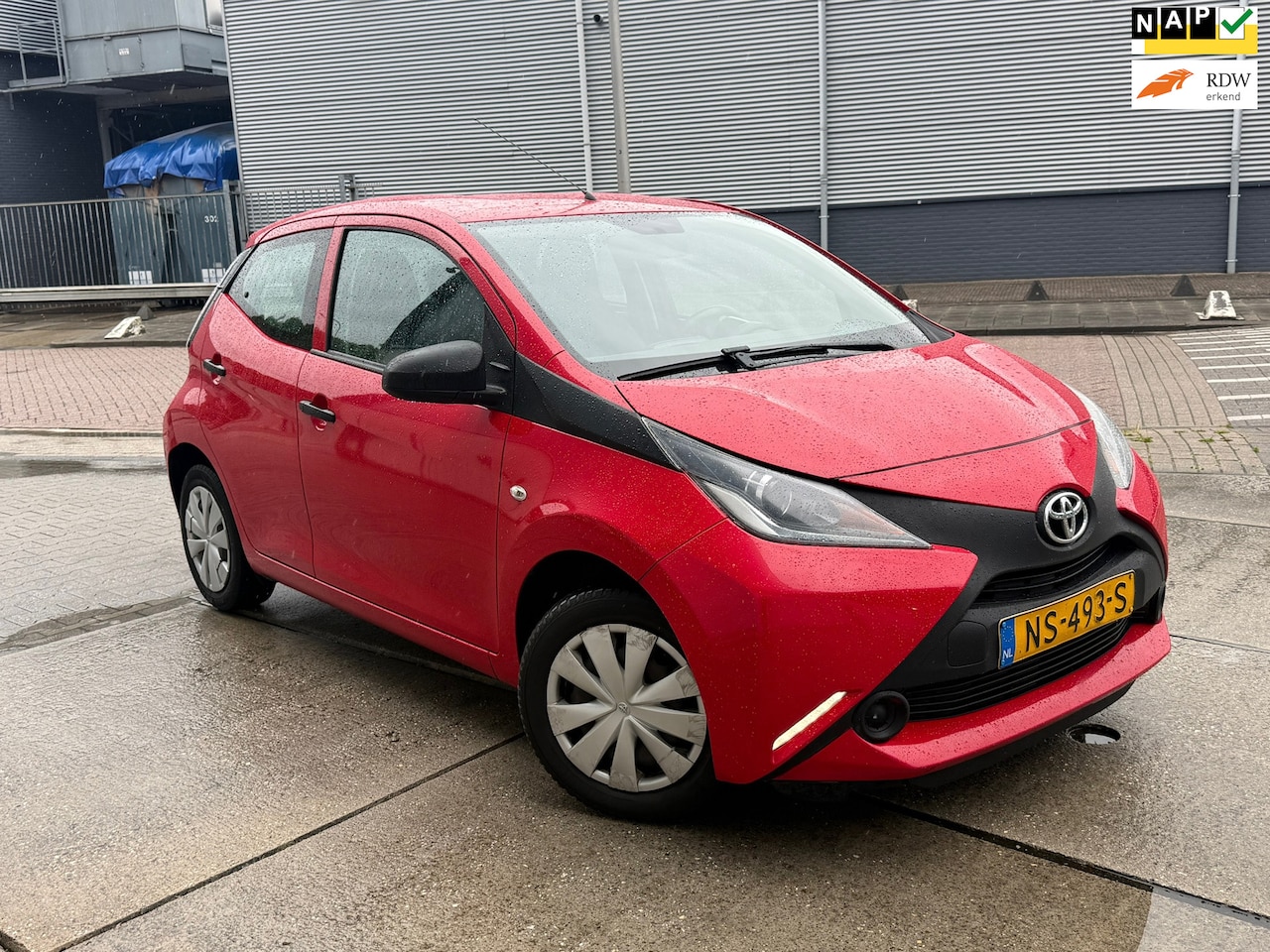 Toyota Aygo - 1.0 VVT-i x-fun AIRCO 5DR NEW APK - AutoWereld.nl