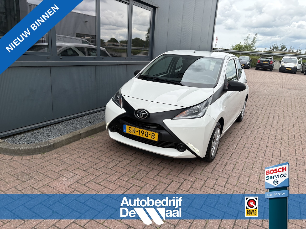 Toyota Aygo - 1.0 VVT-i X-Fun 5-drs. AIRCO/MEDIA/LIMITER - AutoWereld.nl