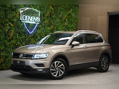Volkswagen Tiguan - 1.4 TSI ACT Highline / Trekhaak / Cruise / PDC