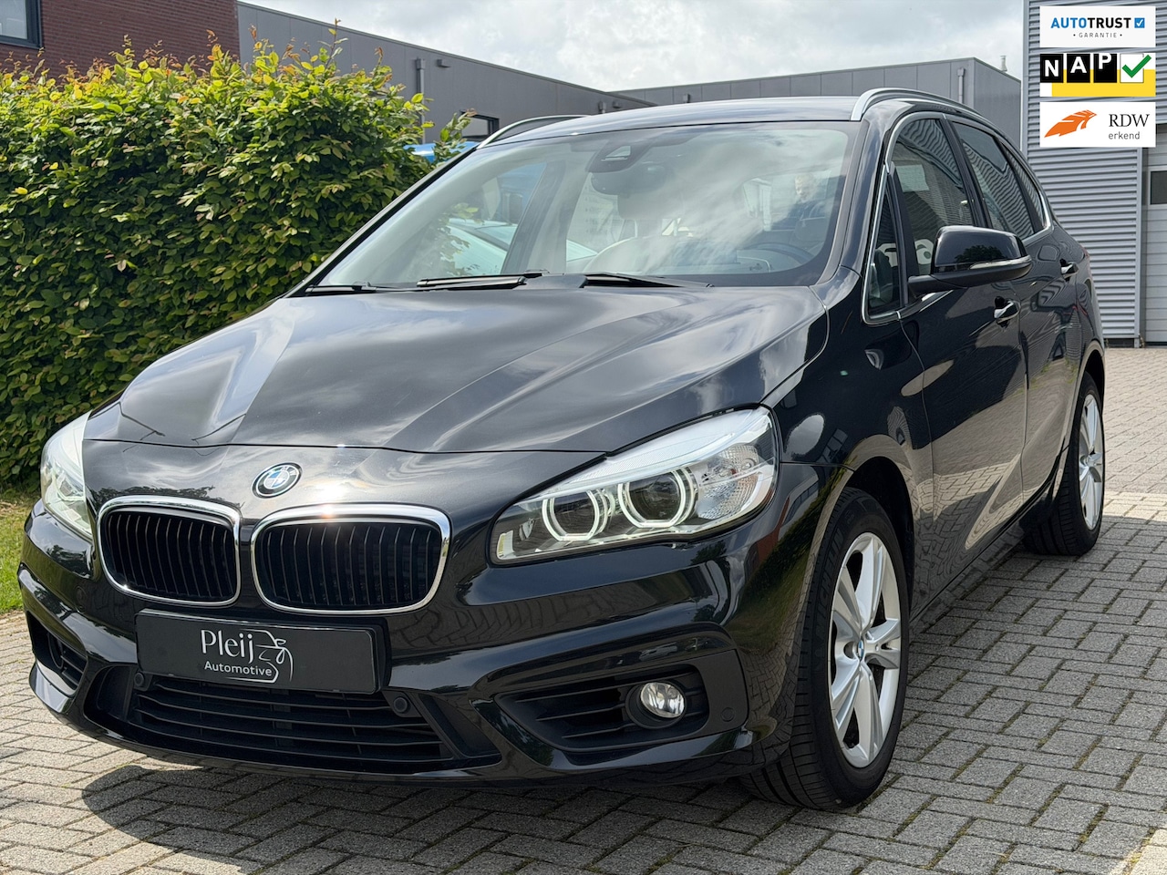 BMW 2-serie Active Tourer - 218i Essential 5-deurs -automaat|HUD|Lane assist|Dealeronderhouden - AutoWereld.nl