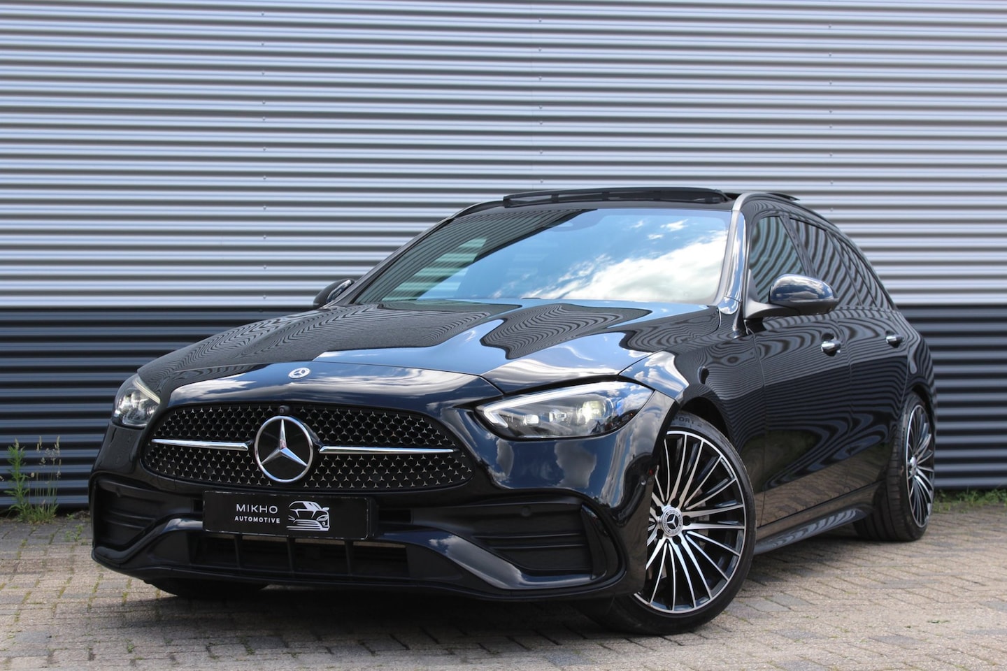 Mercedes-Benz C-klasse Estate - 200 AMG | Panoramadak | sfeerverlichting | Night pakket | 360 Camera | Stoelverwarming | M - AutoWereld.nl