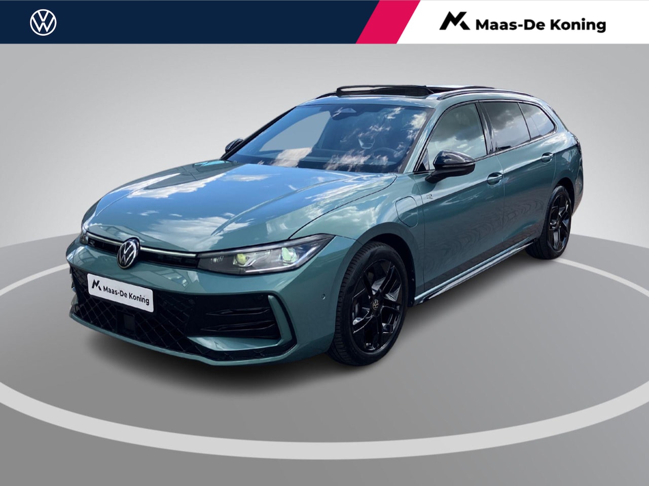 Volkswagen Passat Variant - 1.5eHybrid 200kW/272PK R-Line DSG · Panoramadak · Leder · Trekhaak · 360°Camera + Parkeers - AutoWereld.nl