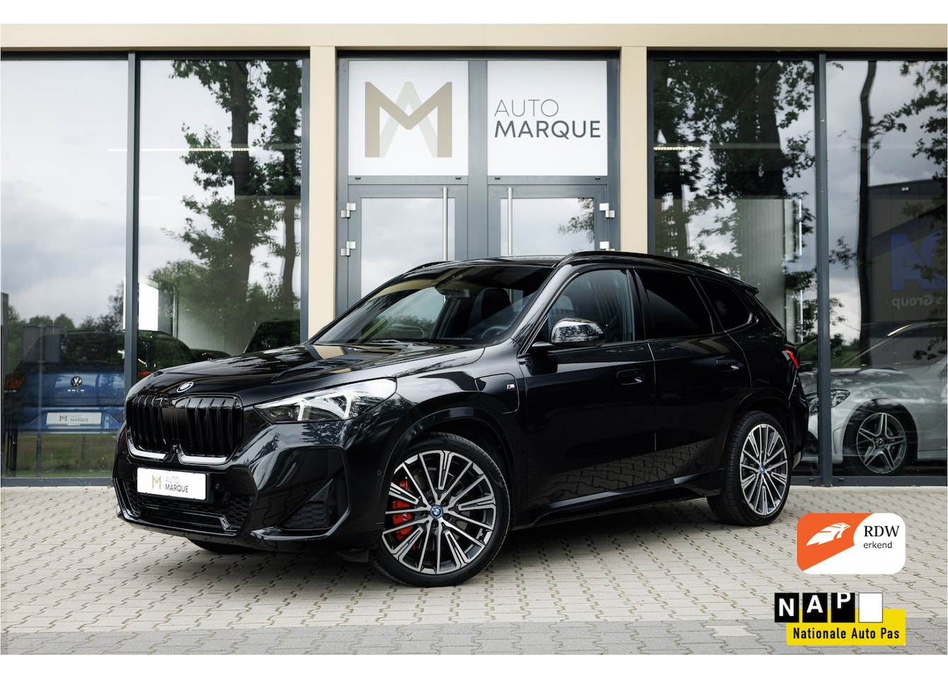 BMW X1 - xDrive30e Aut. 327PK | M Sportpakket Pro | 20" LM Velgen | Head-Up Display | Achteruitrijc - AutoWereld.nl