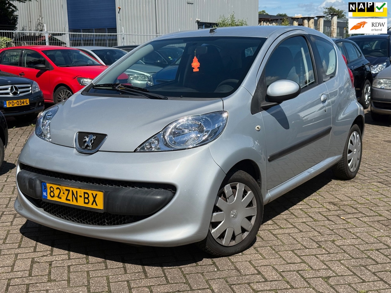 Peugeot 107 - 1.0-12V XS 1.0-12V XS | Nieuwe apk - AutoWereld.nl