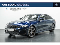 BMW 3-serie - 320e M Sport Automaat / Sportstoelen / Live Cockpit Plus / Leder / Cruise Control / Widesc