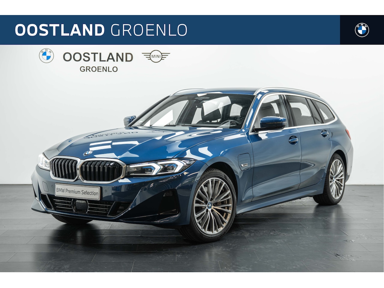 BMW 3-serie Touring - 320e Automaat / Trekhaak / Sportstoelen / Comfort Access / Adaptieve LED / Stoelverwarming - AutoWereld.nl