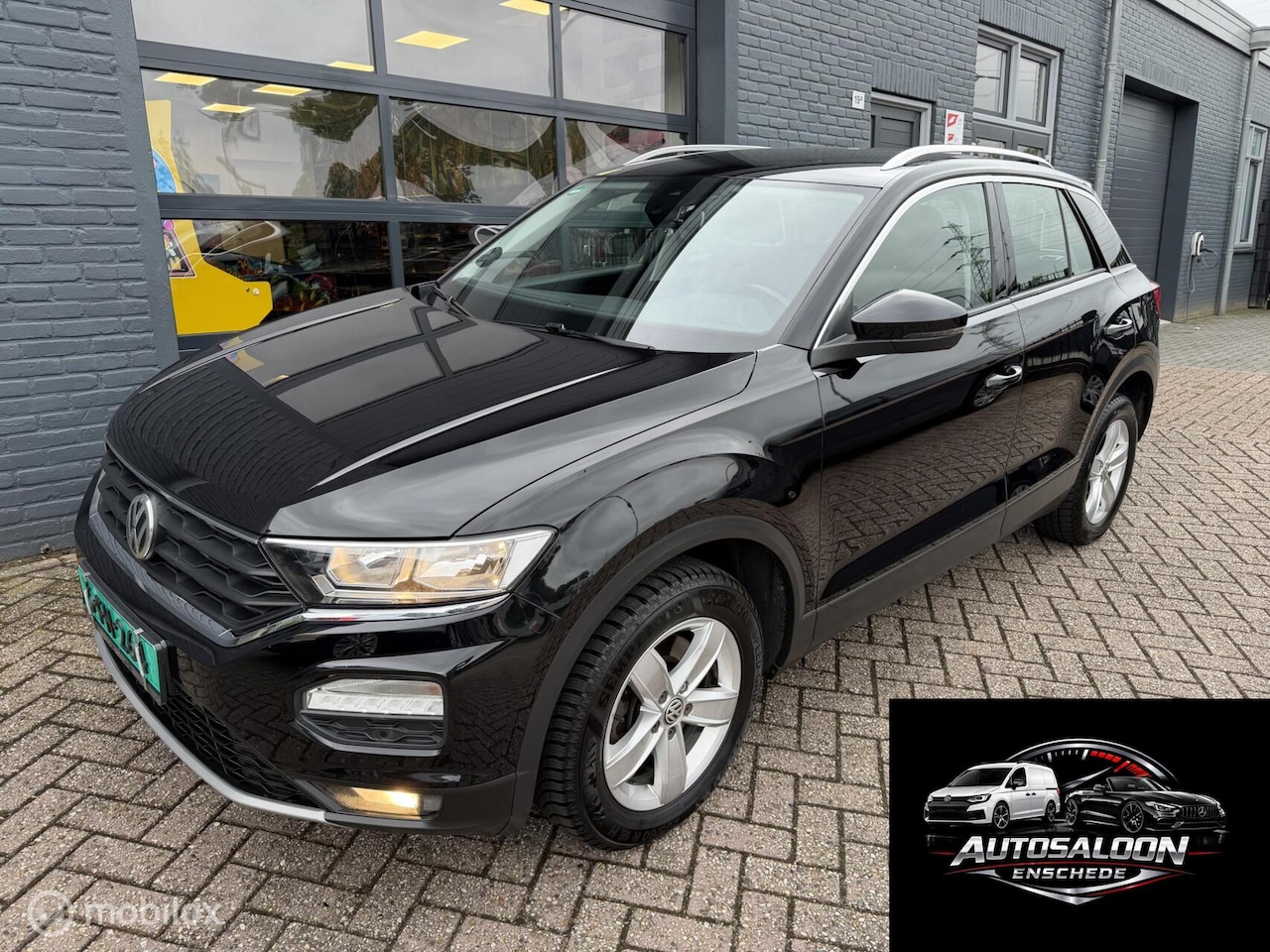 Volkswagen T-Roc - 1.0 TSI Style 12-2017 162.000 km Airco PDC - AutoWereld.nl