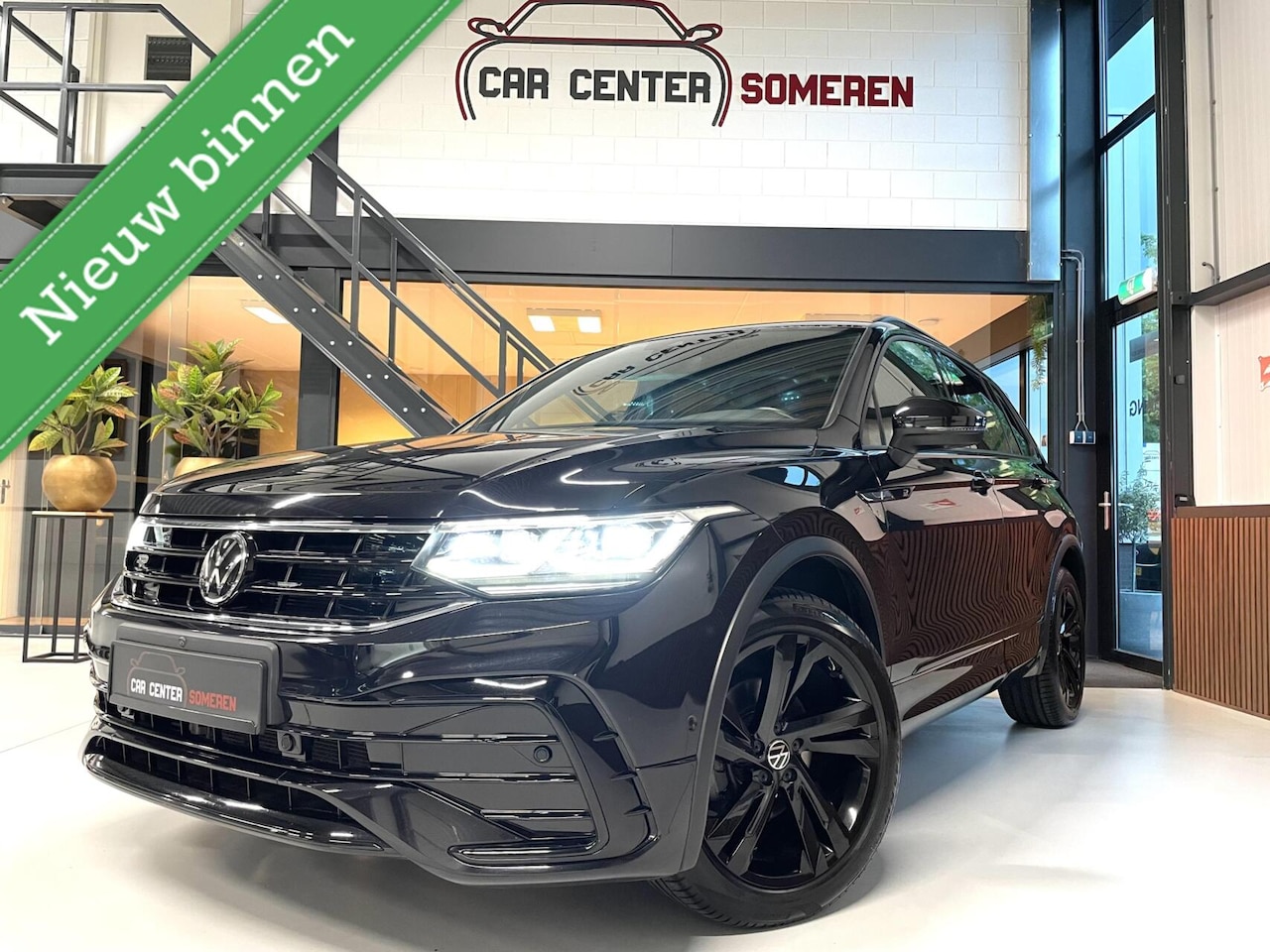 Volkswagen Tiguan - 1.5 TSI R-Line Black Style/ 360 Cam/ Matrix/ Trekhaak - AutoWereld.nl