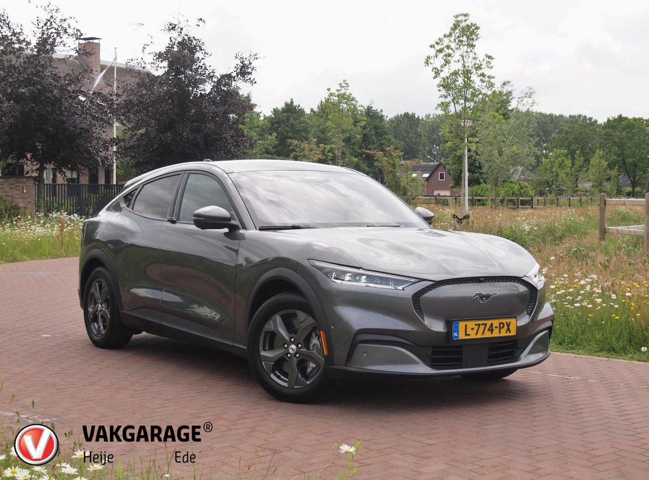 Ford Mustang Mach-E - Extended RWD 98 kWh | Panoramadak | Bang & Olufsen | 360 Camera | Trekhaak | Apple Carplay - AutoWereld.nl