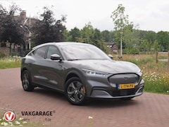 Ford Mustang Mach-E - Extended RWD 98 kWh | Panoramadak | Bang & Olufsen | 360 Camera | Trekhaak | Apple Carplay