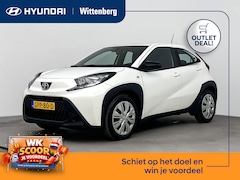 Toyota Aygo X - 1.0 VVT-i MT PLAY | OUTLETDEAL | AIRCO | CRUISE ADAPTIEF | CAMERA | NAVI via APPLE CAR PLA
