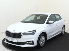 Skoda Fabia - 1.0 TSI Ambition | CarPlay | Keyless | Lane- en frontassist | Parkeersensoren achter | DAB