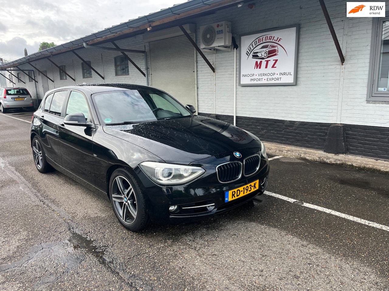 BMW 1-serie - 120d Sport+| KEYLESS ENT.| CLIMA| CRUISE - AutoWereld.nl