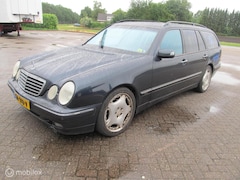 Mercedes-Benz E-klasse Combi - 320 Avantgarde Select 4-Matic